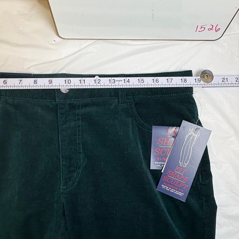 Chaps Fit Shape Sculpt Green Corduroy Straight Leg Mid Rise Pants Womens 16 NWT - Picture 6 of 15